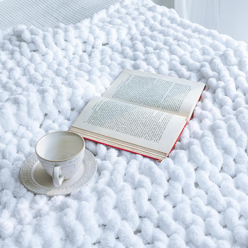 White Rope Knot Chunky Knit Throw Blanket